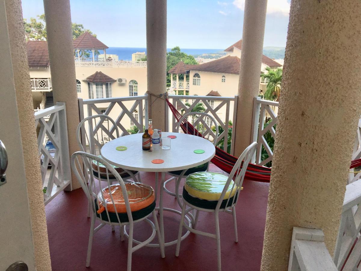 #D1 Castle Studio Wifi King Bed Ocho Rios Jamaica Экстерьер фото